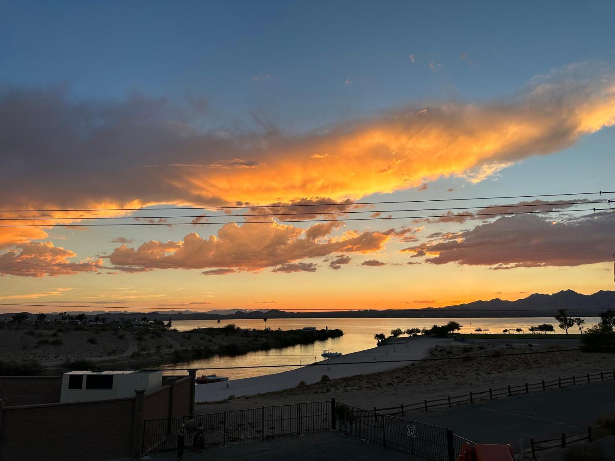 Sway Hotel Lake Havasu City Εξωτερικό φωτογραφία